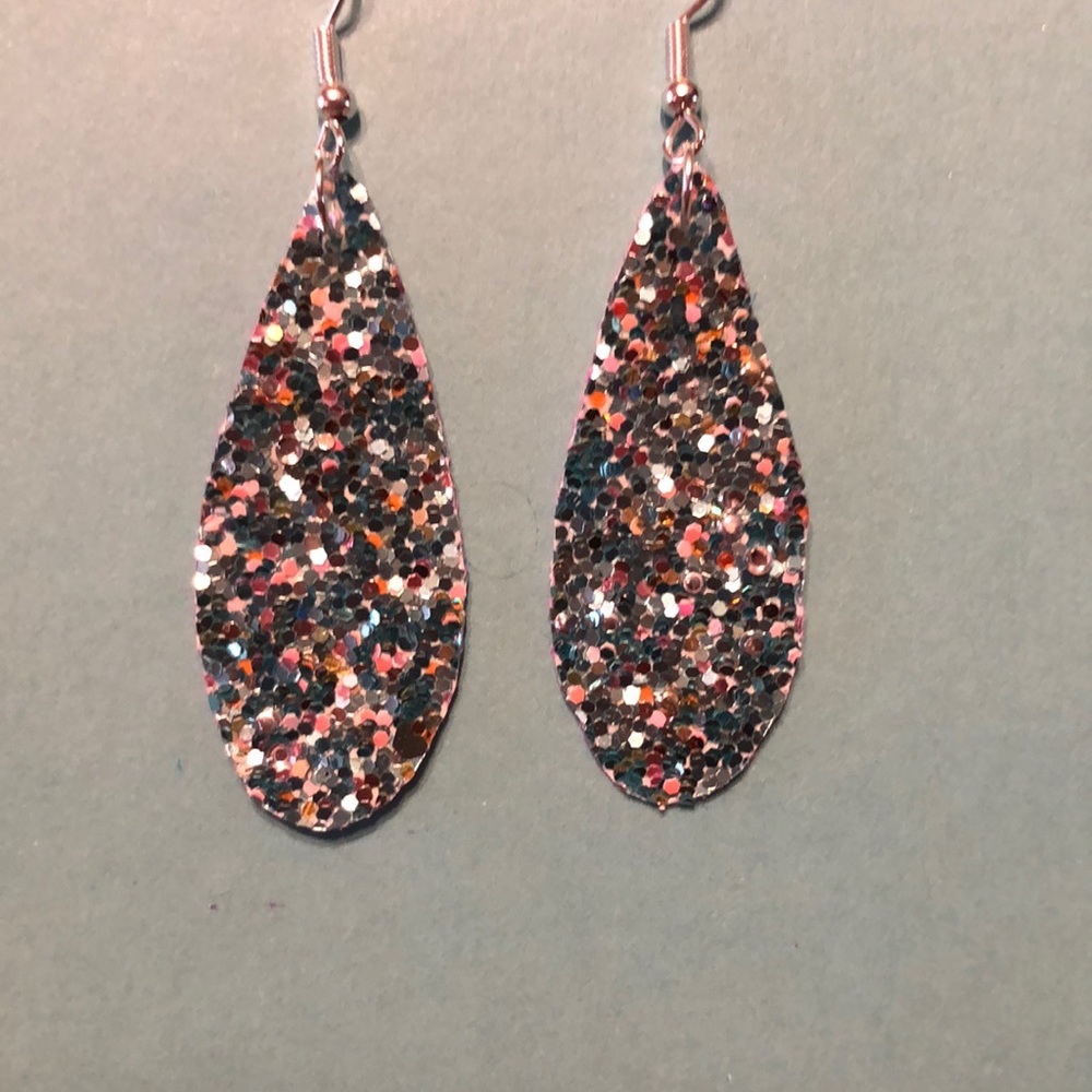 Leather earrings